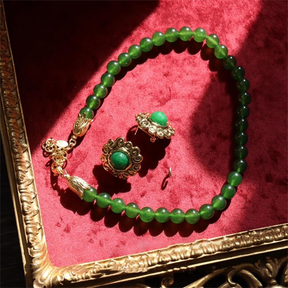 

Винтажные темпераментные нефритовые зеленые бусины, ожерелья, серьги для женщин, подарок на вечеринку для девочек, комплект украшений
