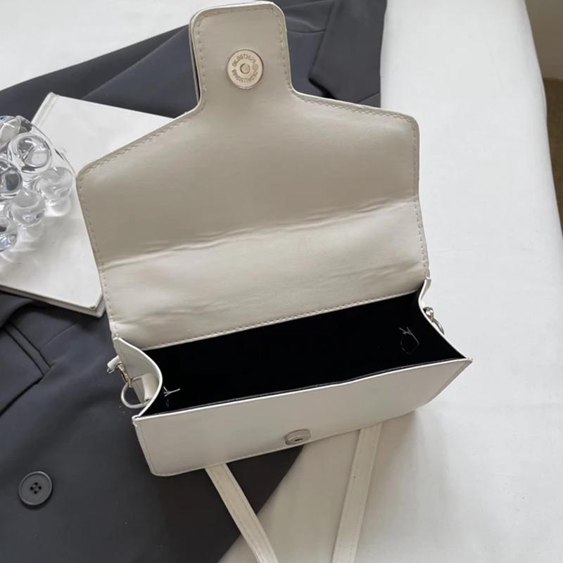 Однотонная сумка через плечо для женщин — фото 14