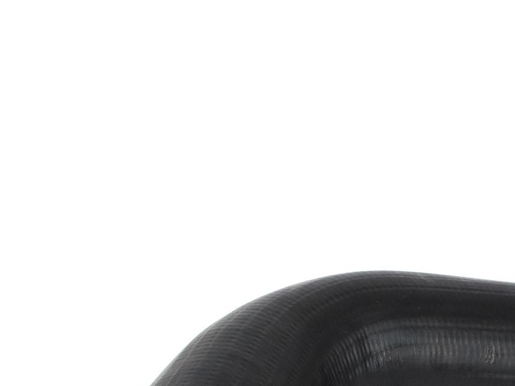 Nissan Navara D40 2.5 dCi 10-15 turbo intercooler hose