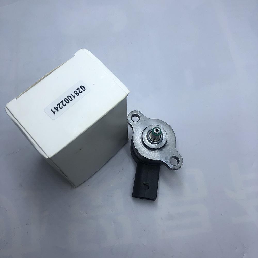 Mercedes-Benz W168/W202/W203 Fuel Pressure Sensor & Control Valve 0281002241