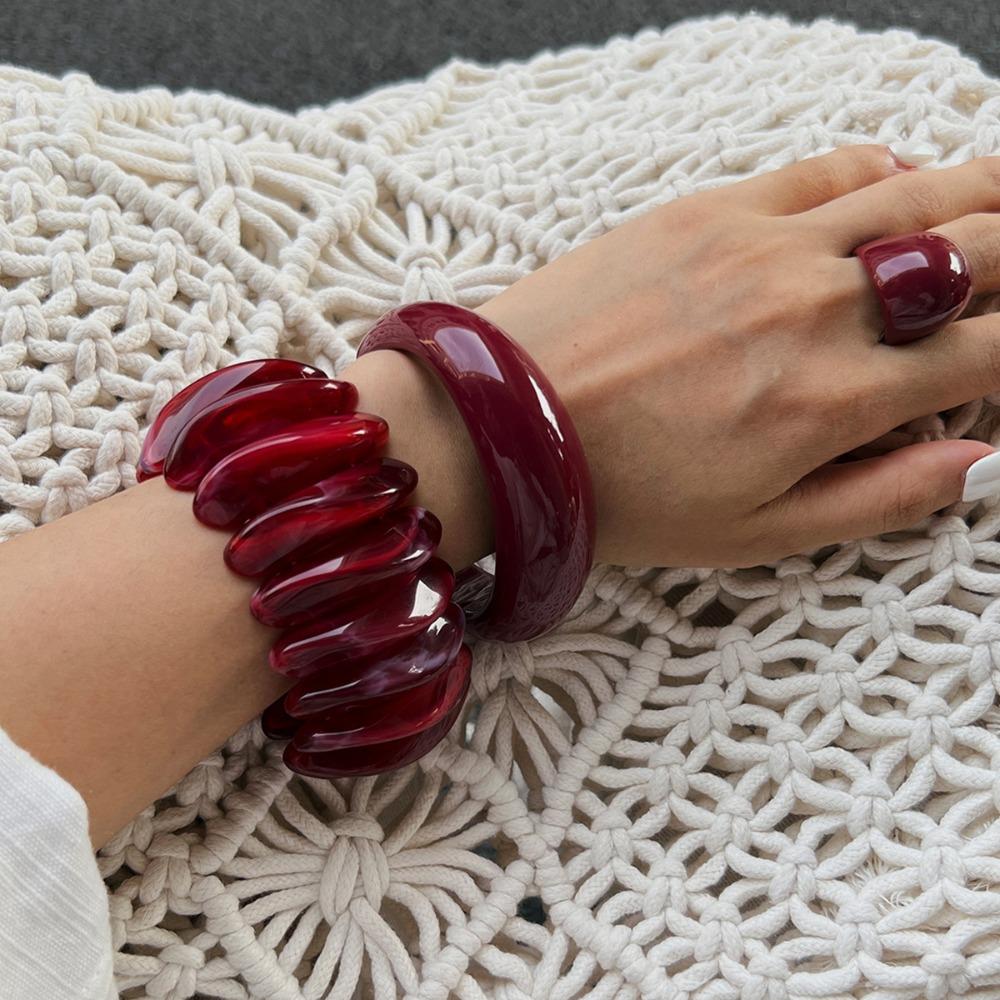 Personality Trend Wine Red Geometric Circular Arc Shape Opening Bangles Wide Smooth Surface Elastic Bracelets for Women Jewelry