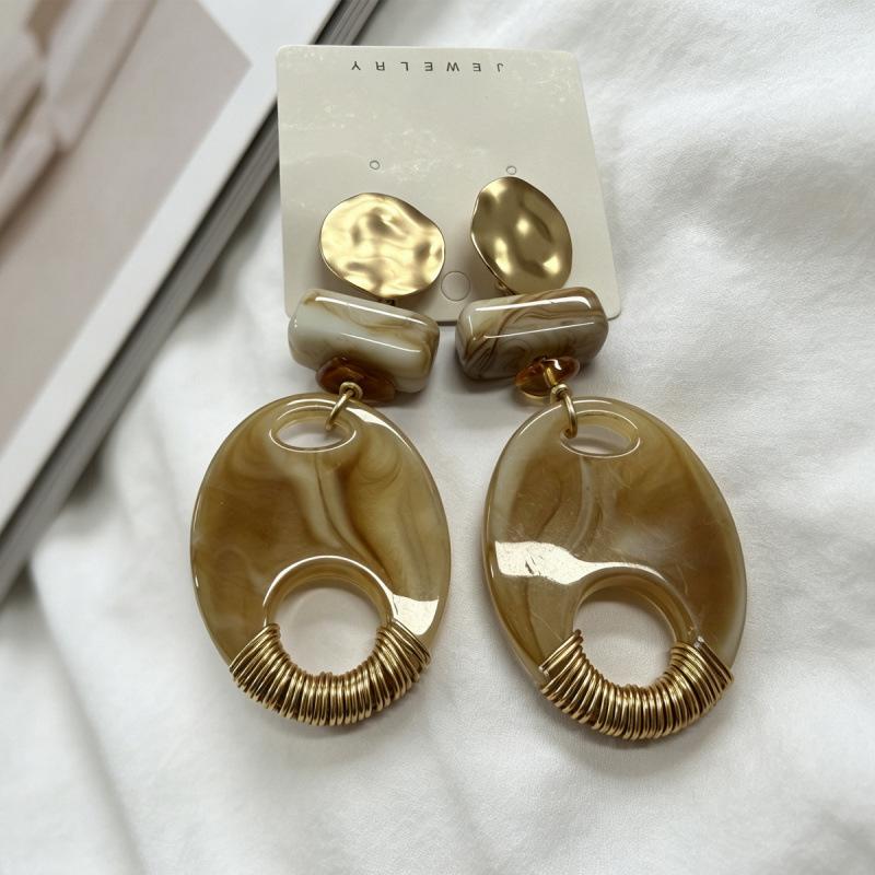European and American personalized resin earrings women's geometric oval earrings retro light luxury high-end temperament stud earrings