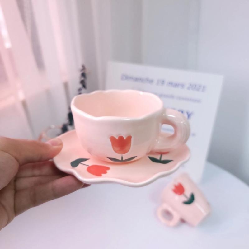 Ins Hand Holding Cup Minority Hand-painted Tulip Pink Flowers Ceramic Cup Hand-made Vintage Creative Gift