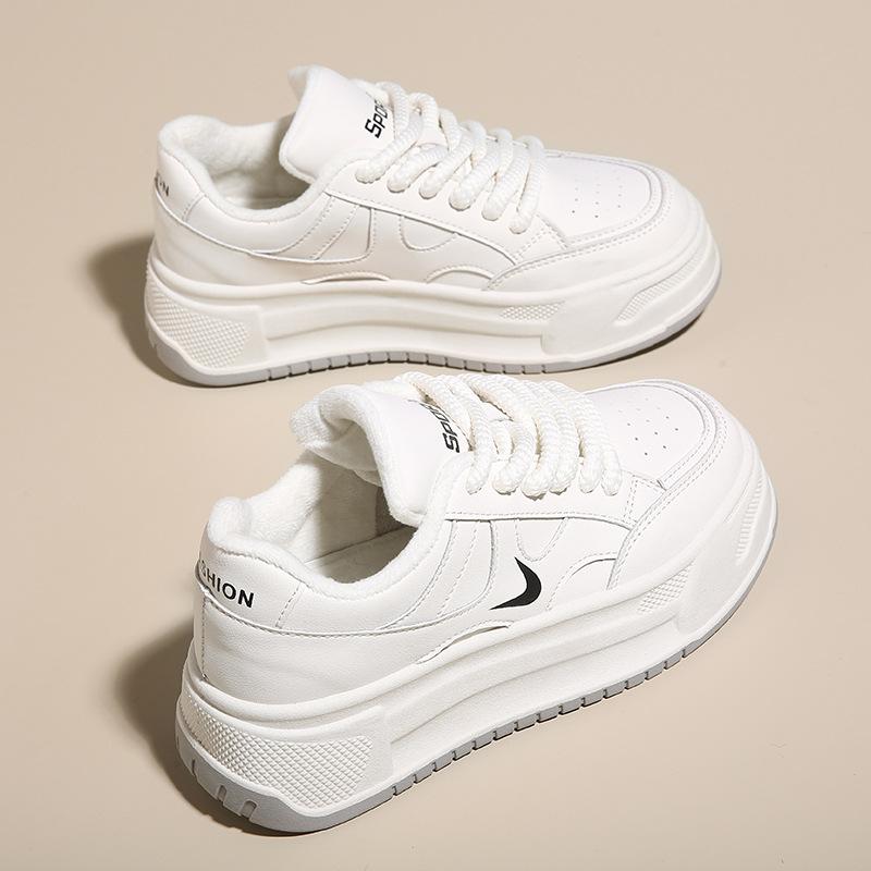 

2025 autumn and winter new ins Korean version velvet little white shoes female students versatile casual sports board shoes cotton shoes C12 cotton 35