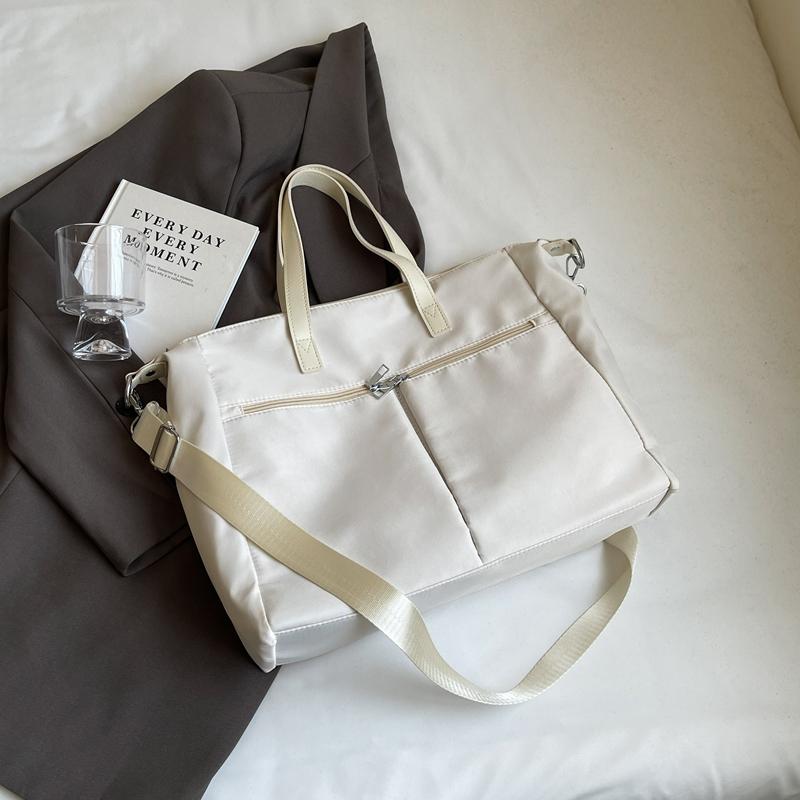 Большая вместительная женская сумка через плечо — фото 12