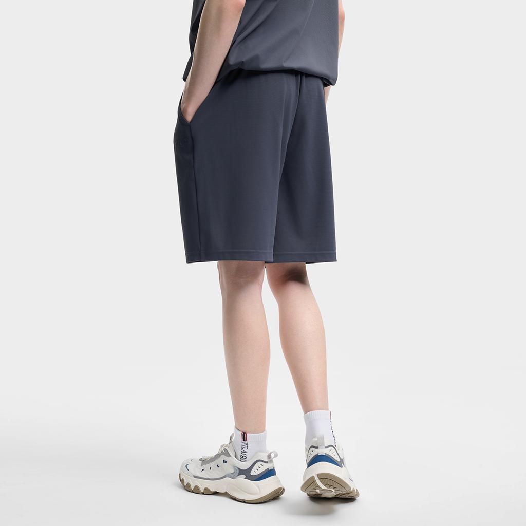 FILA Original Fashion Simple Classic Retro Sports Versatile Comfortable Moisture-Wicking Loose Knit Five-Point Casual Shorts Men shorts F51M629602FDY