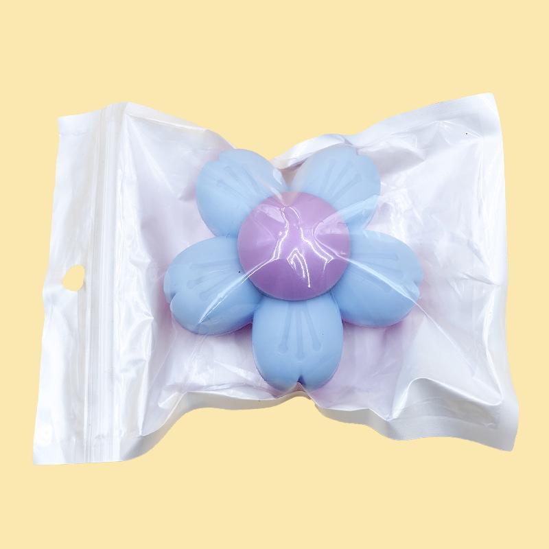 

Pet Toys Petal Spinning Balls Licky Licky Mint Balls Cat Toys