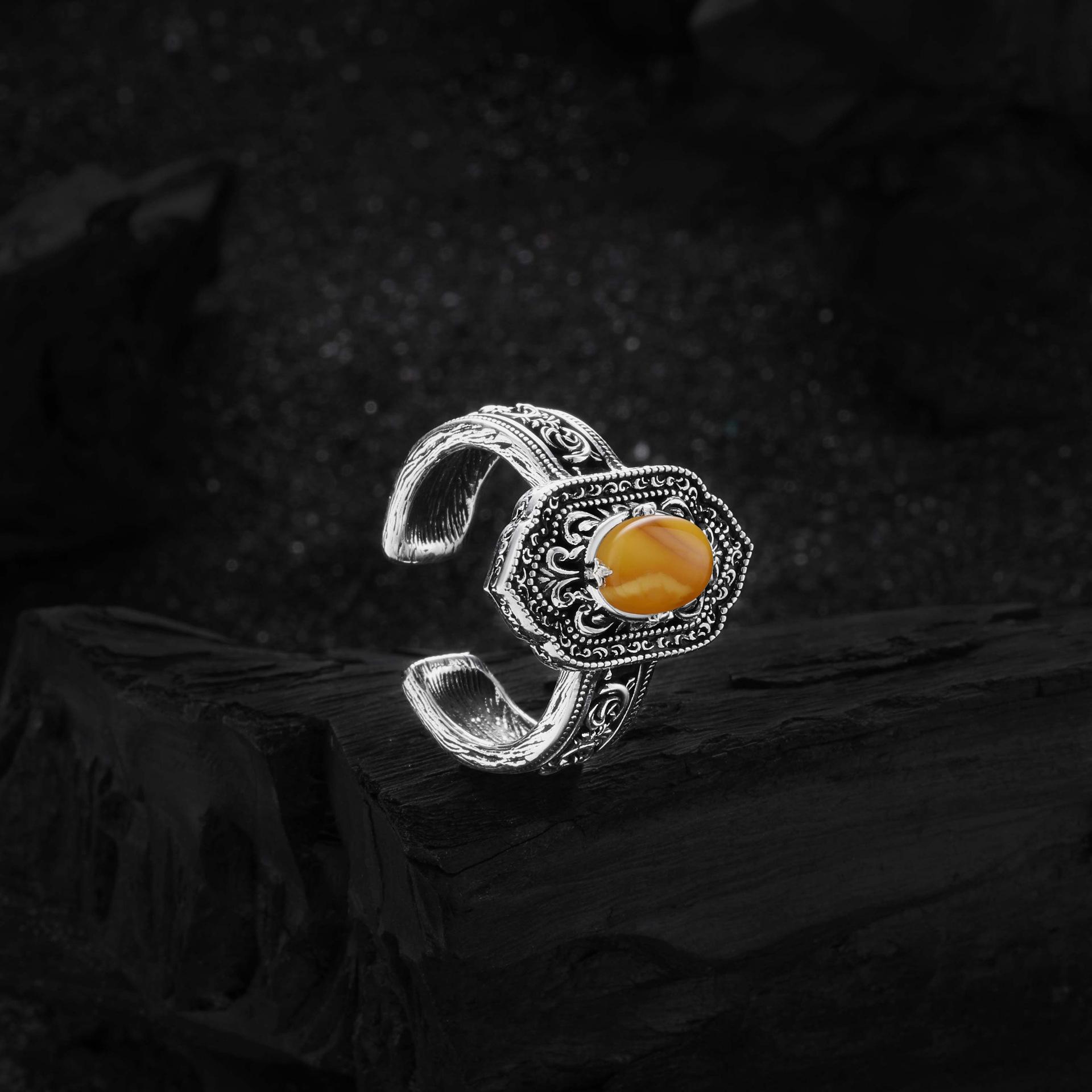 

Style Vintage Fashionable Copper Ring With Distressed Look For Women Ideal For Daily Wear J6214