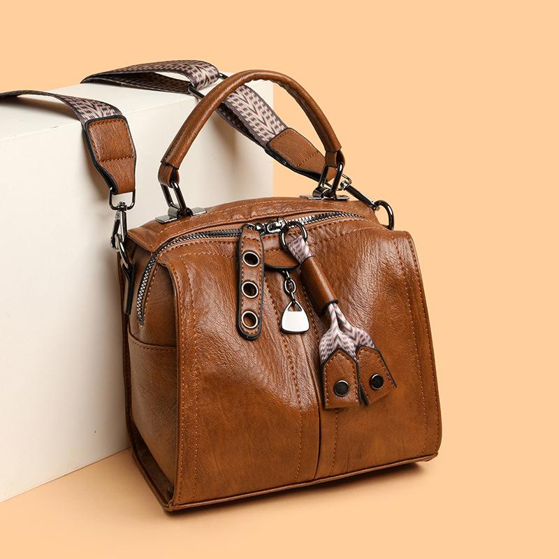 European and American Retro Boston Bag Women's Bag Soft Leather Shoulder Crossbody Bag New Fashion Versatile Trendy Large Capacity Handbag