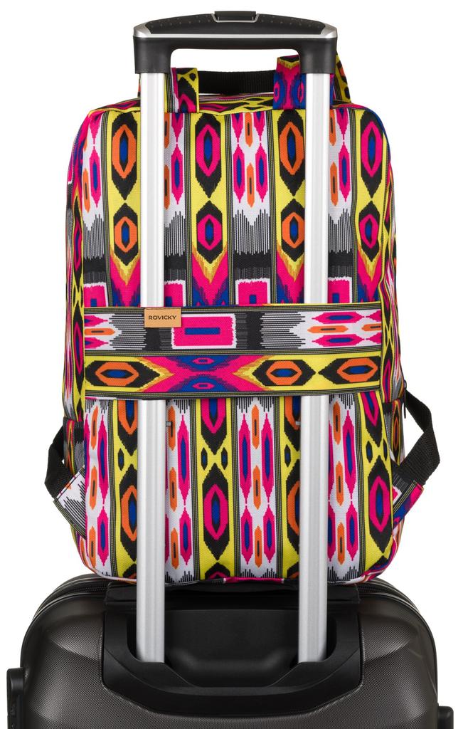 Spacious, lightweight travel backpack - Rovicky