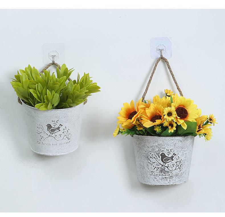American Country-Style Wrought Iron Wall-Mounted Flower Pot for Creative Dried Flower Decor