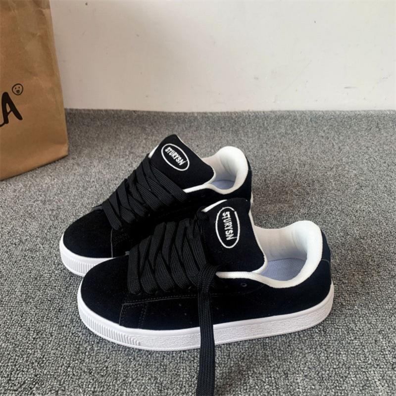 

2025 autumn new niche retro black skateboard shoes ins Guochao new Chinese street photography student casual shoes women 35