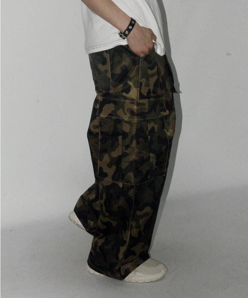 Deumakeu M Real Street Color Stitch Wide Cargo Track Pants Camouflage