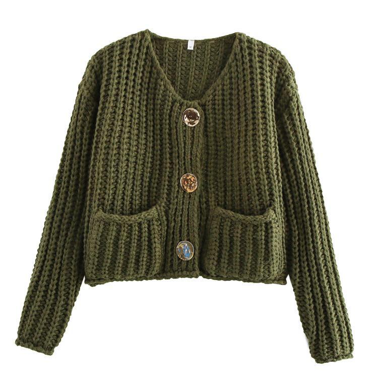 Women's 2024 European & American Knitted Sweater Jacket: 15 Colors, Autumn/Winter, Short Style with Large Pocket & Three Buttons