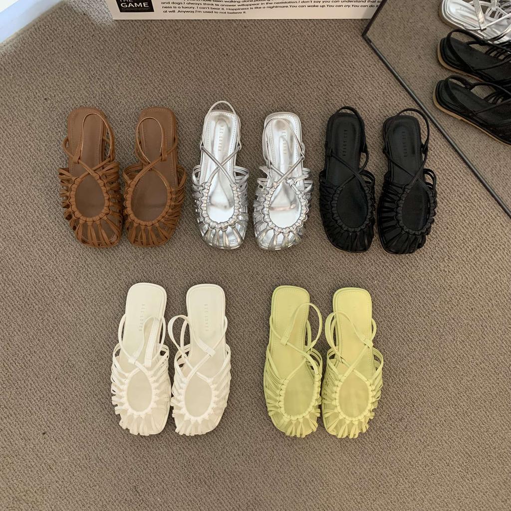 Niche Franse bruine tas hoofd sandalen dames 2025 nieuw zomer bohemien zachtzool casual strand Romeinse schoenen