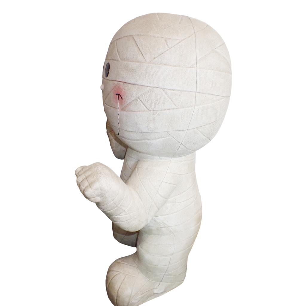 26cm Resin Mummy Figurine Standing Decorative Statue Wrapped Bandage Design with Bat Detail for Indoor Display Collectible Ornament