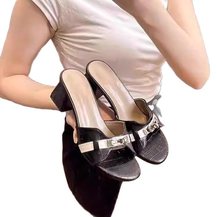 Slippers women's summer 2025 new French word with round head thick heel sandals wear versatile open-toed high heels