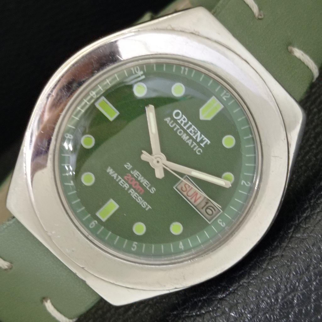 VINTAGE ORIENT AUTOMATIC 46941 JAPAN MENS GREEN COLOR DIAL WATCH A700626-5 R204-a700626