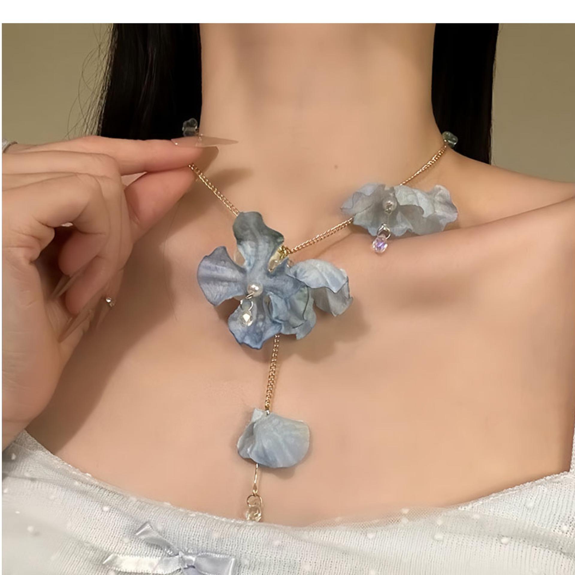 

Тканевое цветочное ожерелье-подвеска с бахромой, супер сказочная атмосфера, темпераментная цепочка для ключицы, универсальное нишевое украшение высокого класса для женщин