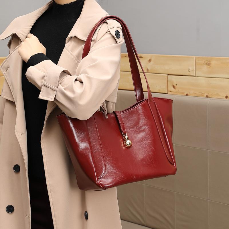 Small-scale Design Handbags with Retro Charm, Single-shoulder Bag, Fashionable Cross-body Bag