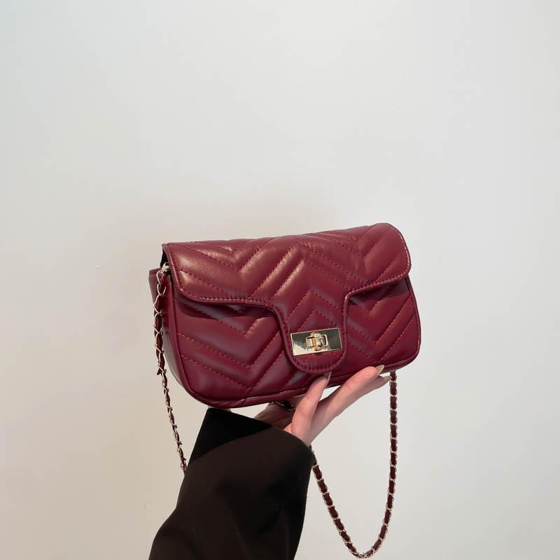 Korean Version of Premium Thick Chain Small Square Bag Premium Sense Large Capacity 2025 Spring and Summer Versatile Lock Messenger Shoulder Bag