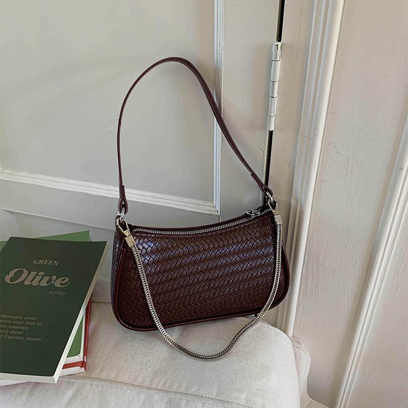 New Niche Design Sense Woven Bag Women's Fashion Versatile Shoulder Bag Premium Texture Ins Messenger Bag