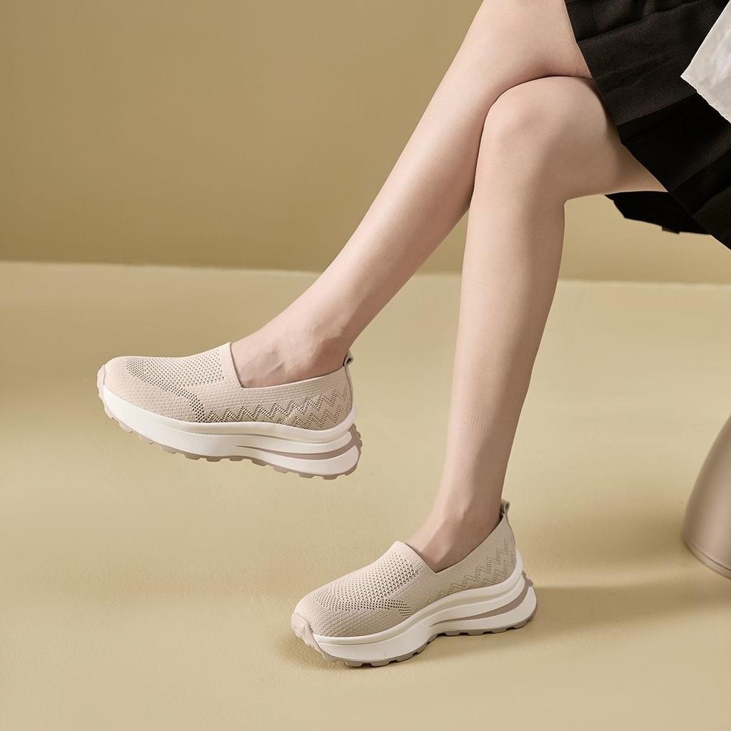Summer Casual Women's Shoes Muffin Bottom Rocking Shoes Flying Woven Breathable Mesh Shoes Walking