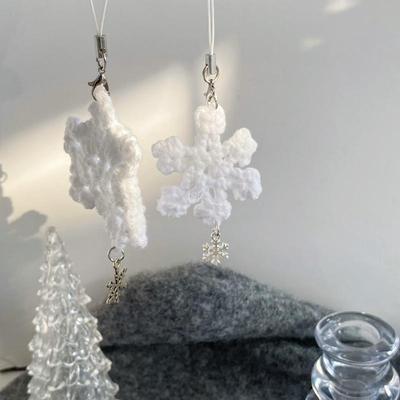 Ins Style Knitting Wool Bow Snowflake Keychain Mobile Phone Rope Pendant Winter Snowflake Bag Pendant Decoration Accessories