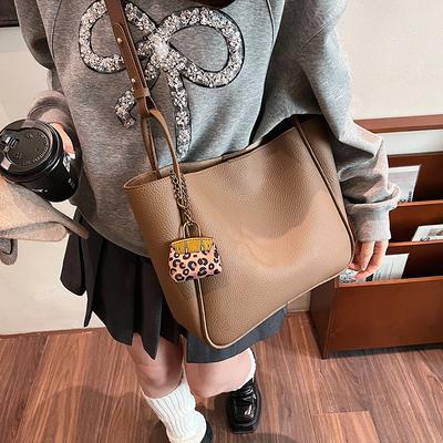 2025 Autumn New Fashion Trend Versatile Women's Tote Bag Large Capacity Messenger Bag Solid Color Splicing Bag
