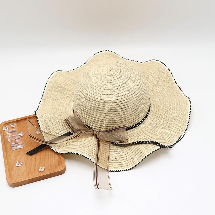 Stylish Polka Dot Straw Sun Hat With Wave Brim And Bow For Women Perfect For Beach And Outdoor Activities