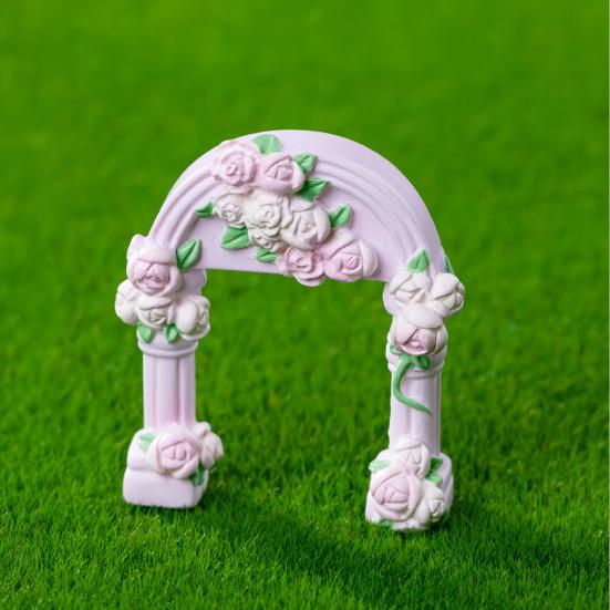 Micro Landscape Ornaments Mini Wedding Scene Decorations with Arches Bouquets Cakes Ring Boxes Resin DIY Garden Accessories Romantic Gift Ideas
