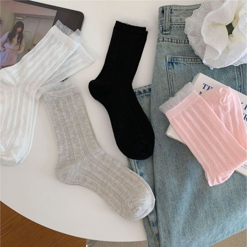 Female Spring and Summer Trend Simple Hollow Out Soft and Comfortable Twist Socks