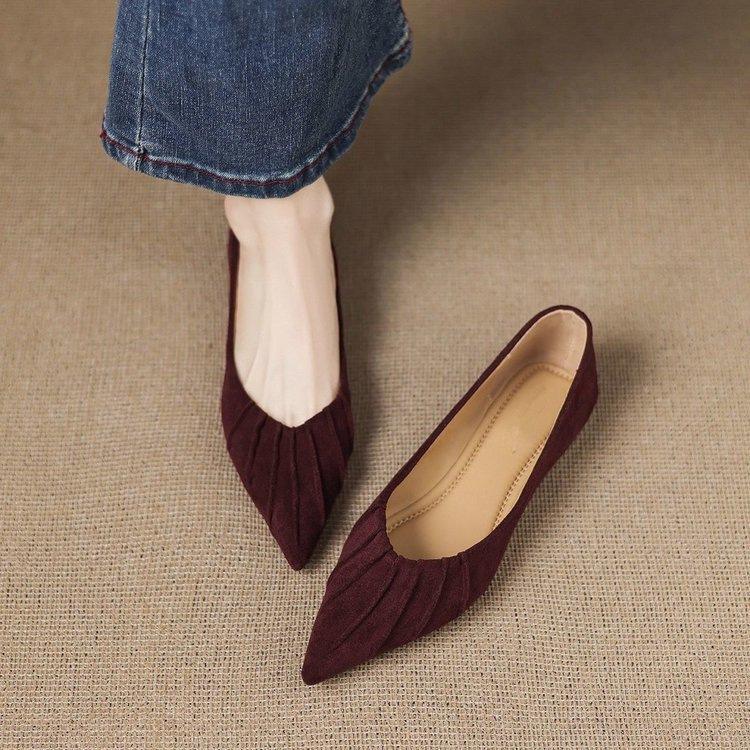 Chaussures simples à bout pointu et décolleté peu profond, tempérament rétro, talon plat, ressort neuf, avec jupe, Mary Jane