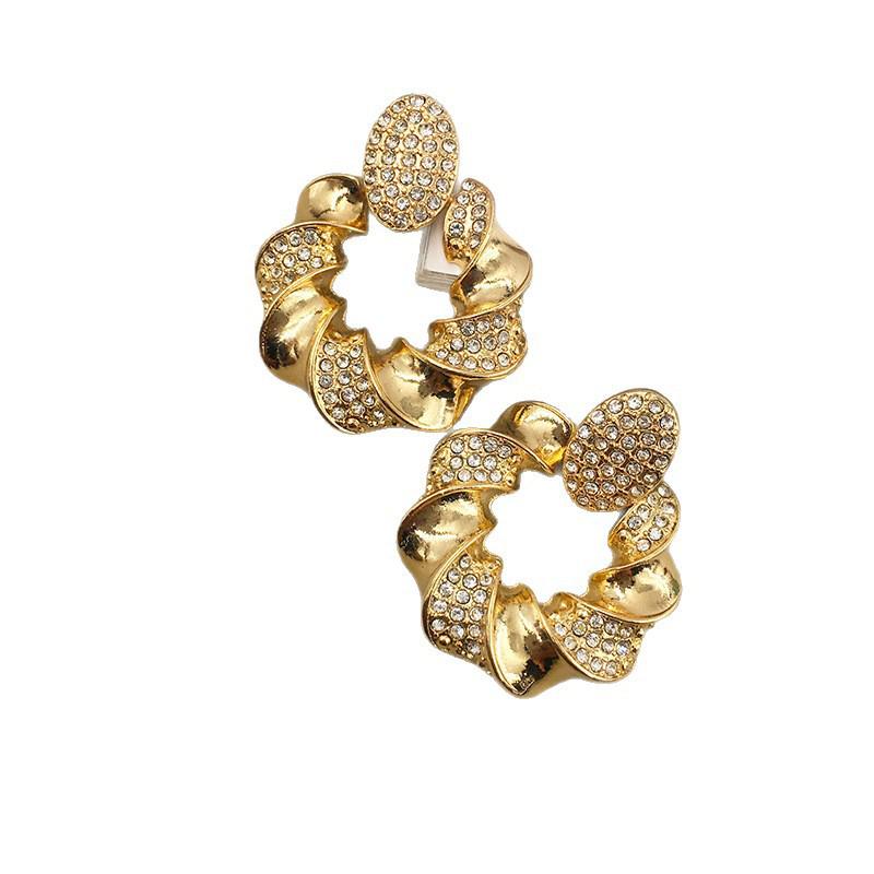 Elegant European-American Diamond Twist Earrings: Bold, Luxurious & Fashion-Forward