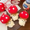 Niedlicher Roter Pilz Plüsch Schlüsselanhänger Cartoon Stoffpuppe Spielzeug Schultaschenanhänger Schöne Hängedekoration für Mädchen Geschenk