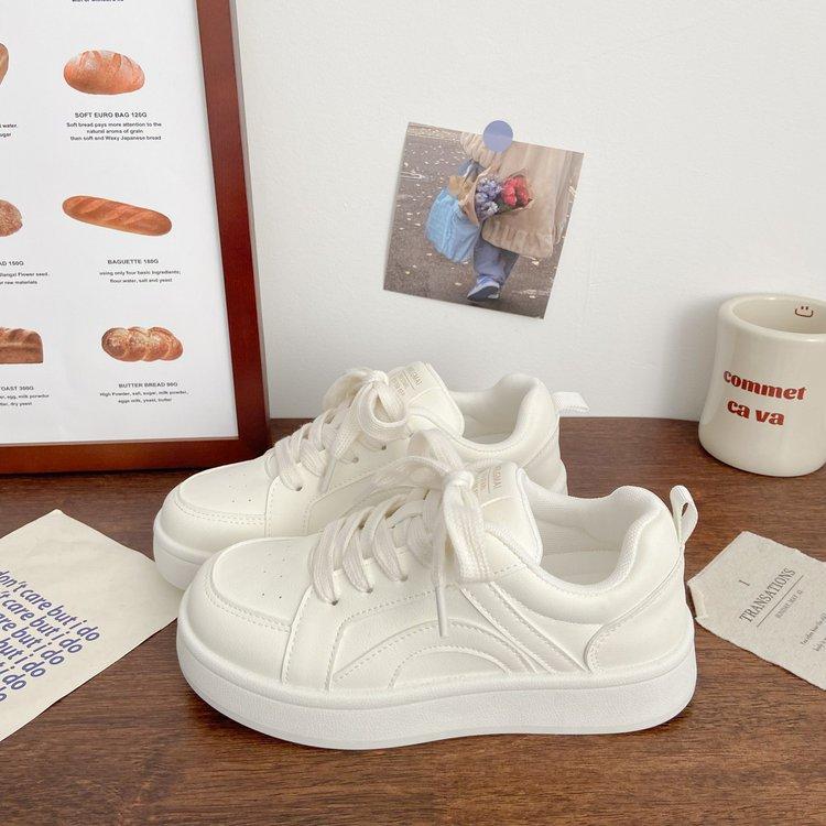 With wide-leg pants casual board shoes women's spring 2025 new Korean version of little white shoes chic sports versatile bread shoes