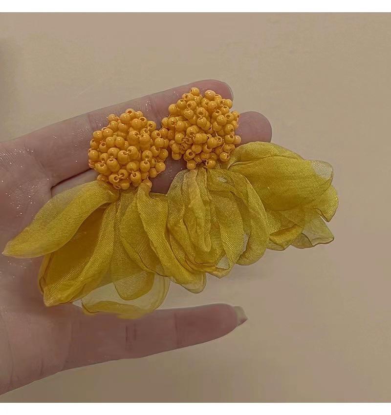 Silver Needle Heart Resin Flower Mesh Earrings: Luxurious, Sweet, Fresh, and Elegant Mori-Style Women's Jewelry