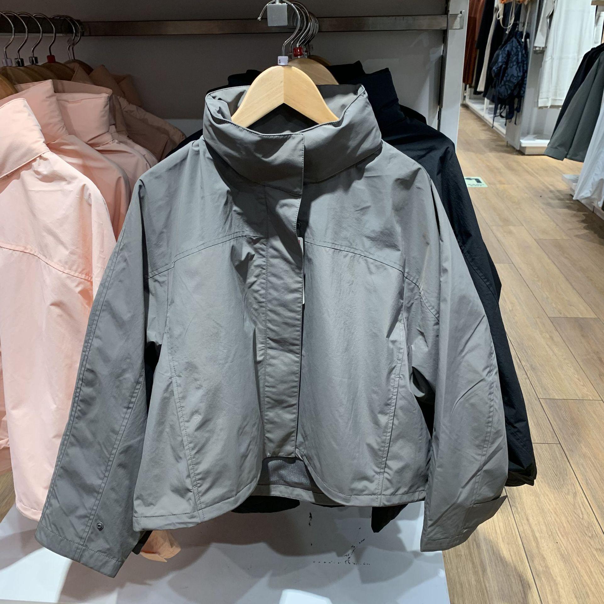 

Женская ветрозащитная куртка с капюшоном на весну 2025 - Прочная, Легкая, Водонепроницаемая, Повседневное пальто со стойкой S оливковый