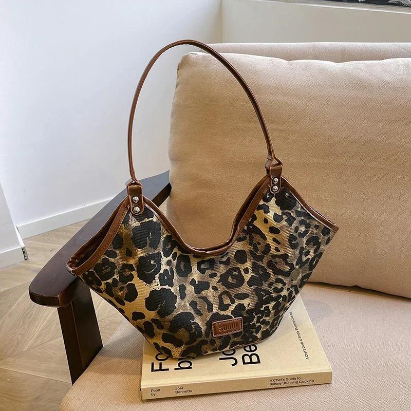 Vintage Leopard Print Bag for Women  Large Capacity Shoulder Bag for Work and Commuting  New Autumn Fashion Trend