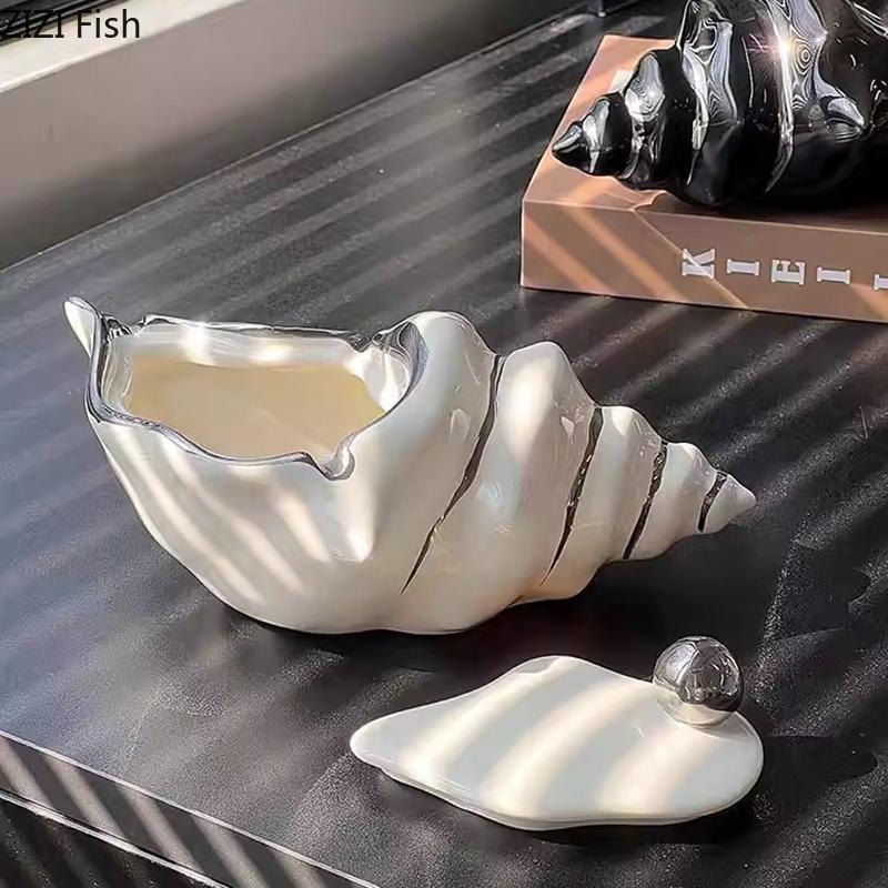 Creative Silver Plated Conch Ashtray Desk Decoration Smoking Accessories Portable Windproof Ceramic Ashtray Gift for Boyfriend
