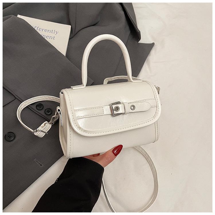 

This year s popular fashion casual small bag women s 2025 new high-end texture shoulder bag portable messenger small square bag белый