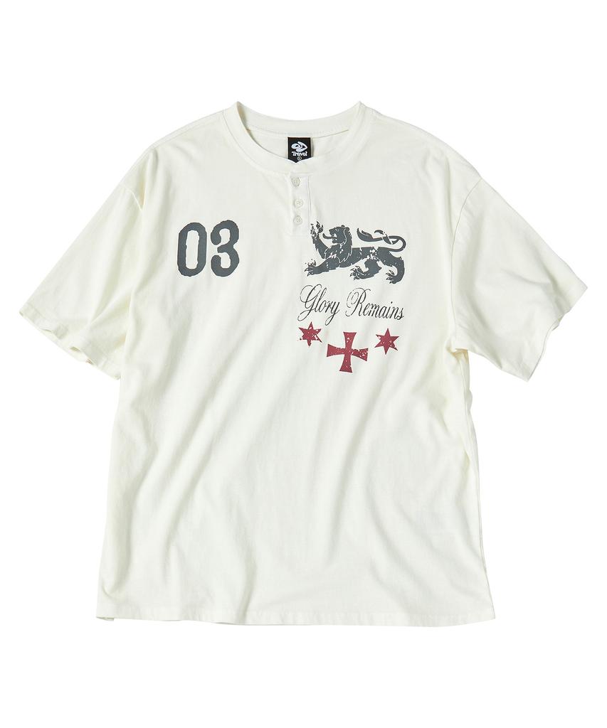 TRAVEL Glory Remains Pigment Henley Neck Short Sleeve T-Shirt Cream
