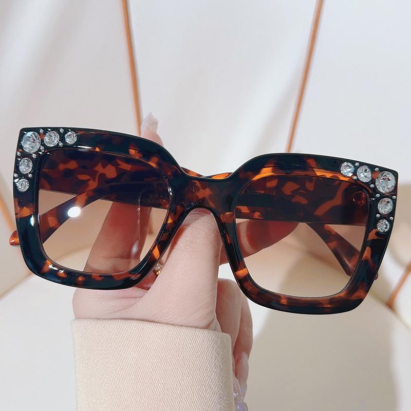 Luxury Designer Diamond Square Sunglasses Women Crystal Rhinestone Vintage Punk Fashion Shades Trendy