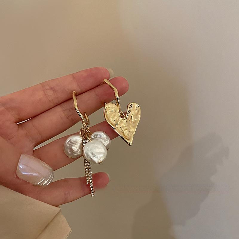 

Unique Asymmetrical Drop Earrings, Heart Shape Faux Pearl Drop Earrings, Vintage… More золотий