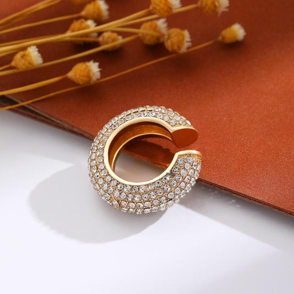 Retro Fashion C-Shaped Bling Ear Clips with Colored Diamonds - Trendy No-Pierce Earrings