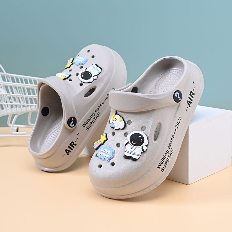 Children's Astronaut Hole Shoes, Boys, Middle-aged and Older Children Wear Non-slip Thick-soled Beach Shoes In Summer, Baby Cute Indoor