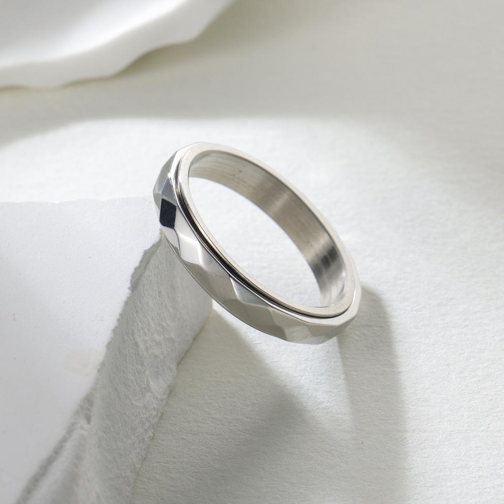 4mm Stainless Steel  Ring Wedding Engagement Band Rose Golded/Silvery Multi Faceted Fashion Band