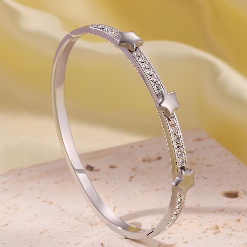 Women s High-end Couple s Bracelet Five-pointed Star Titanium Steel Bracelet 17CM