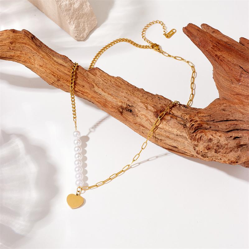 Gold Plated Stainless Steel Pearl and Heart Pendant Necklace for Women золотой