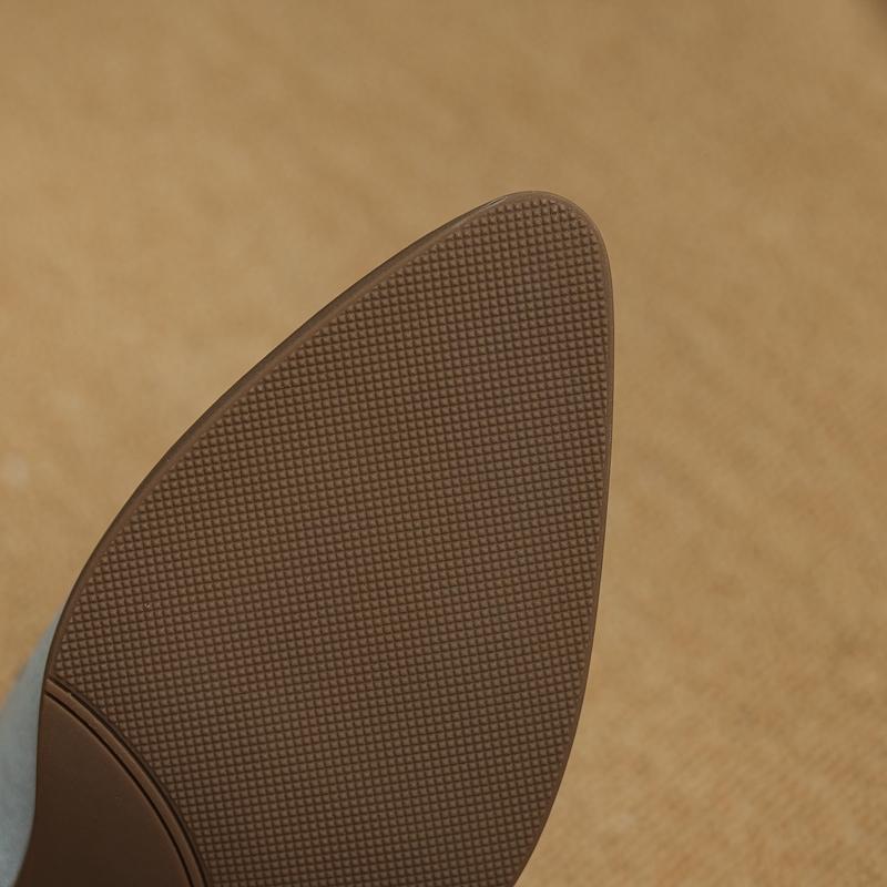 Fashion Women's New Spring/Summer Pointed Silk Cowhide Leather Embroidered Middle Heel Large Headed Muller Slippers
